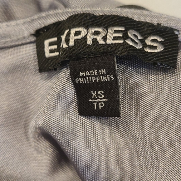 EXPRESS ❤4/$18 Shiny Silver Gray & Black Top - Picture 6 of 6